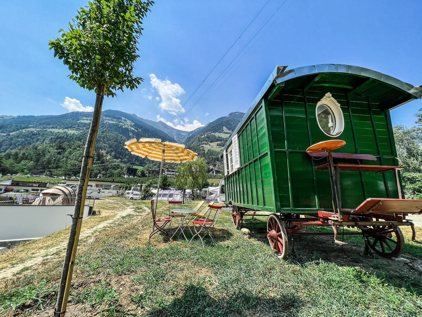 Glamping Wagon with Beautiful Mountain Views