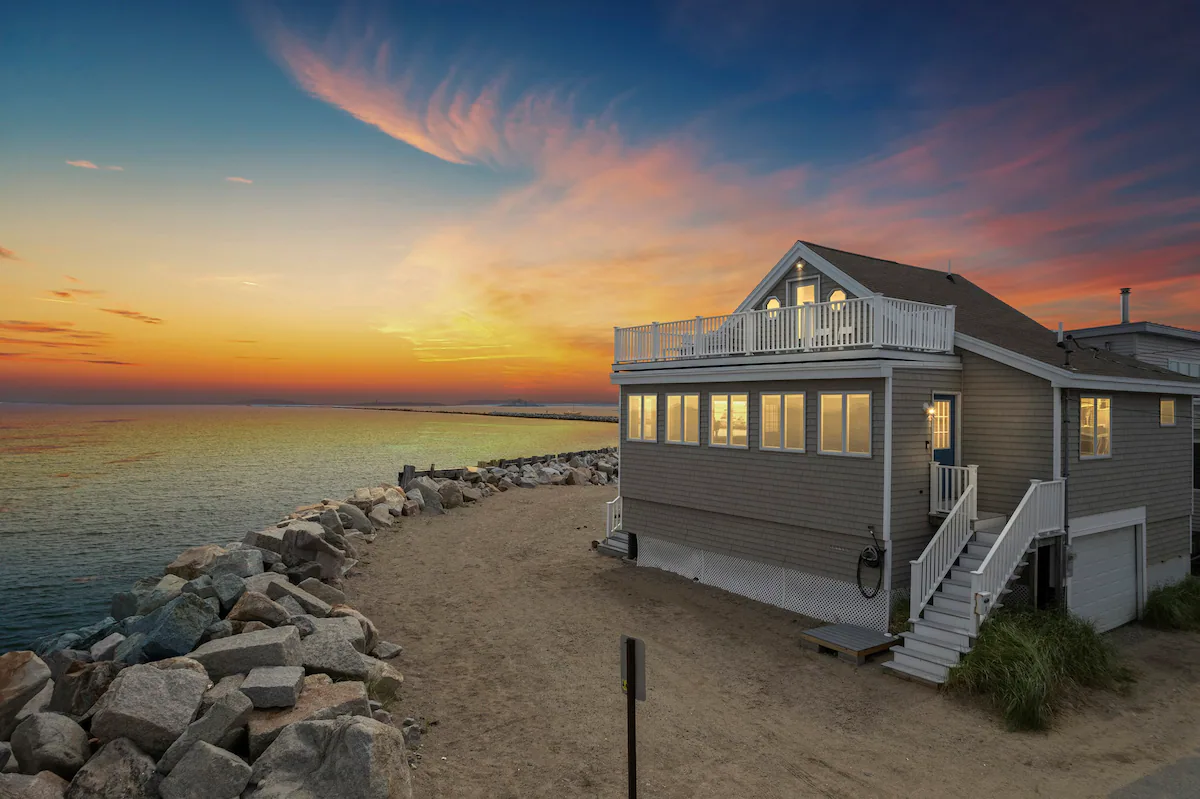 Luxury Cabin on the Rocks