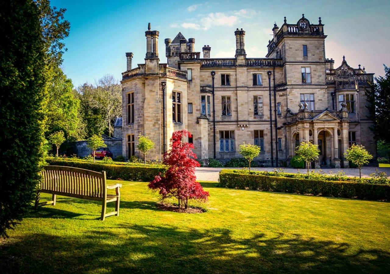 Palé Hall - Castle Hotels in Wales