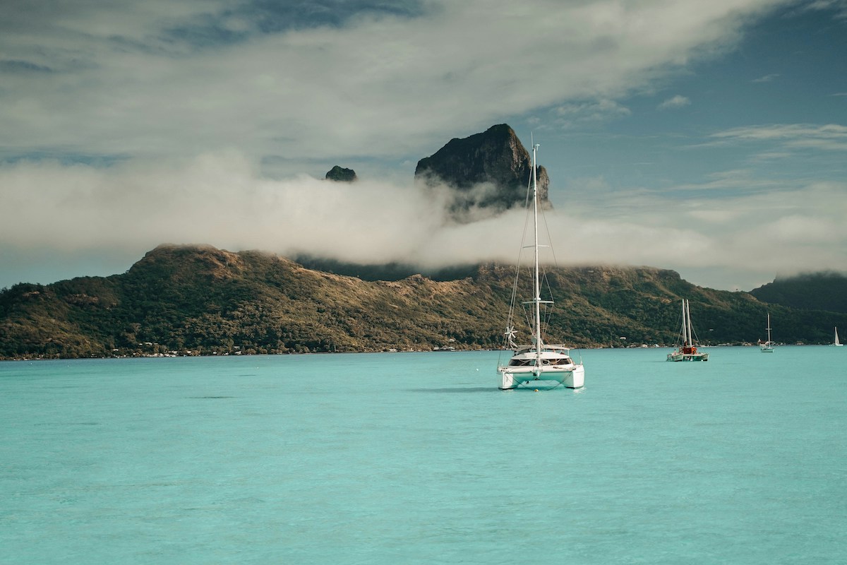 tahiti tour guide