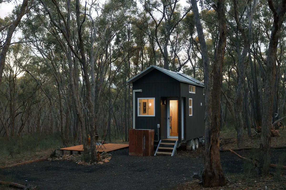 Treetops Tiny - Glamping near Melbourne