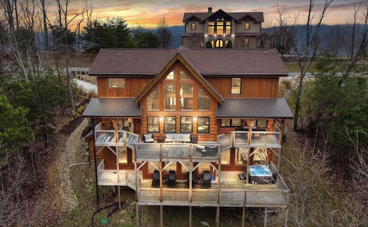 Southern Falls Luxury Cabin Pigeon Forge