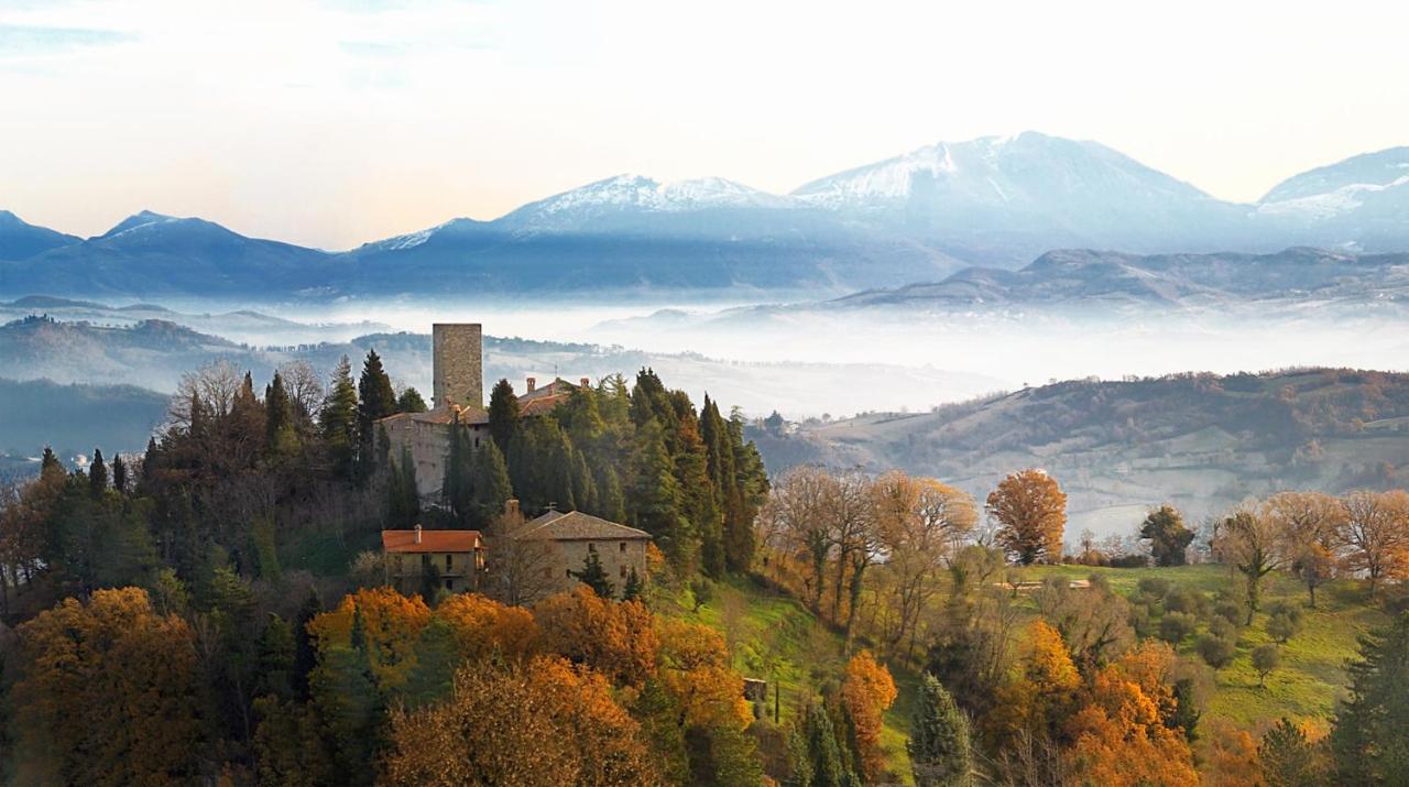 Castello Di Petroia - Castle Hotels in Italy