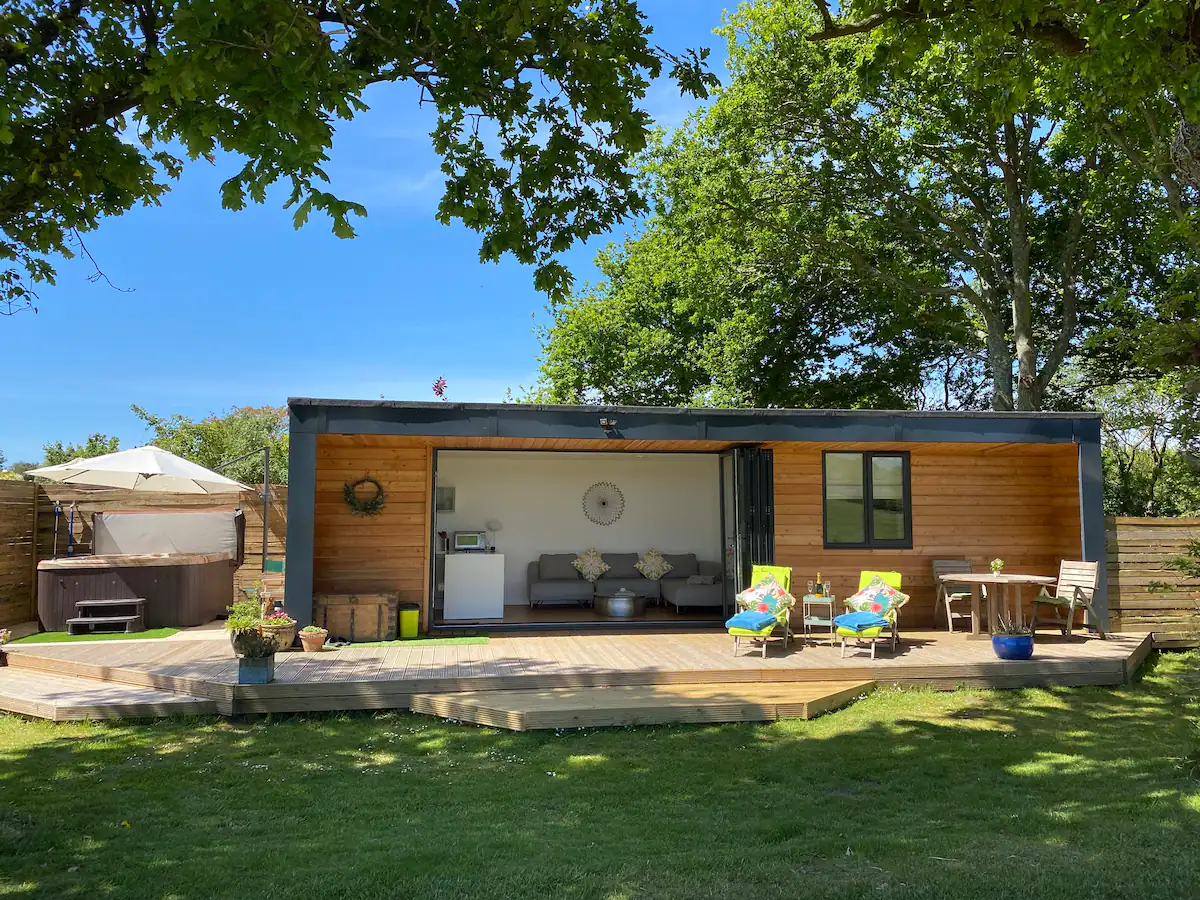 Chic Cabin with Private Hot Tub in the New Forest