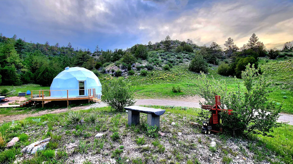 Dome Sweet Dome! Glamping with Hot tub by Guernsey State Park