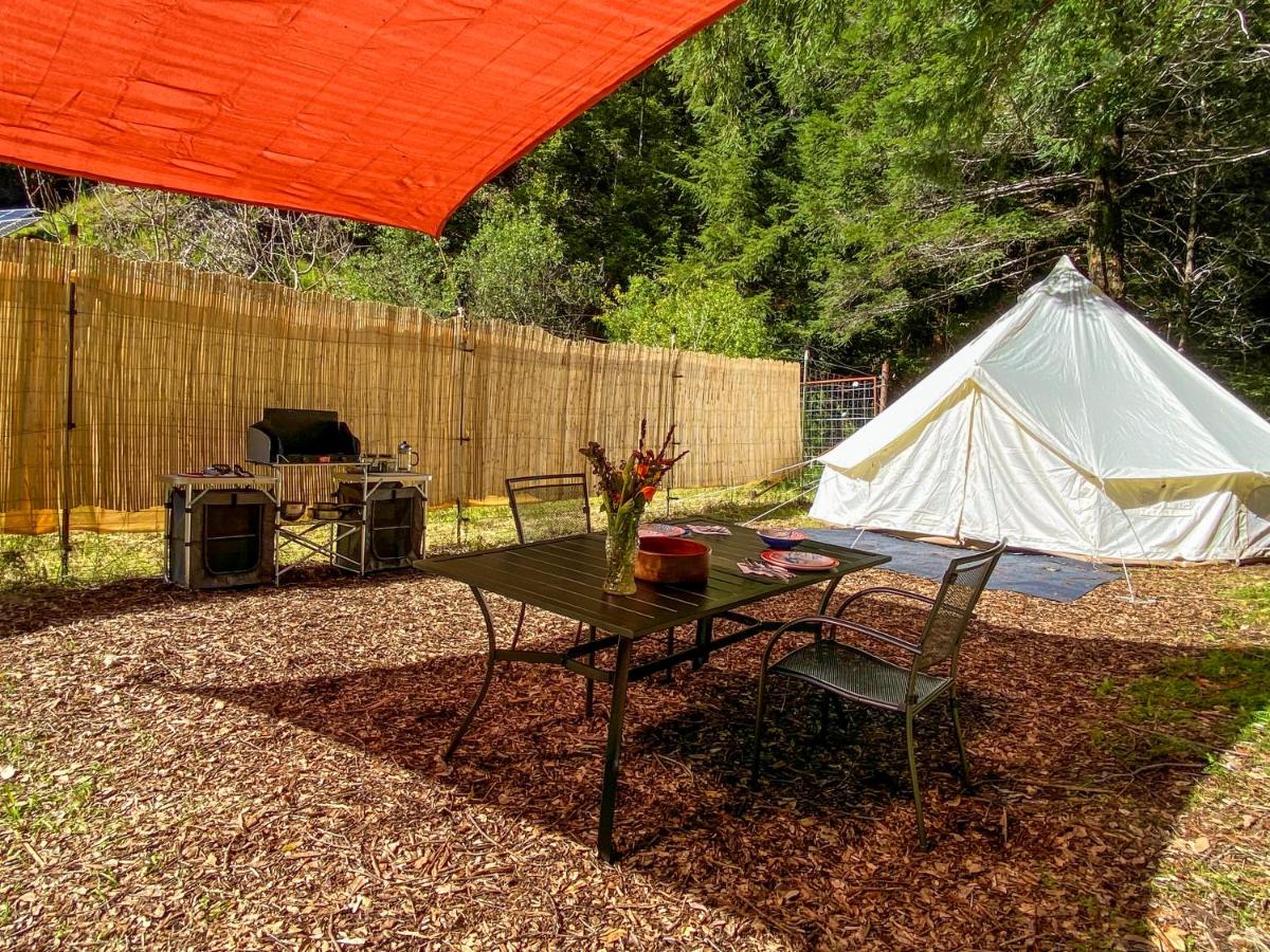 Glamping in the Redwoods with hot tub