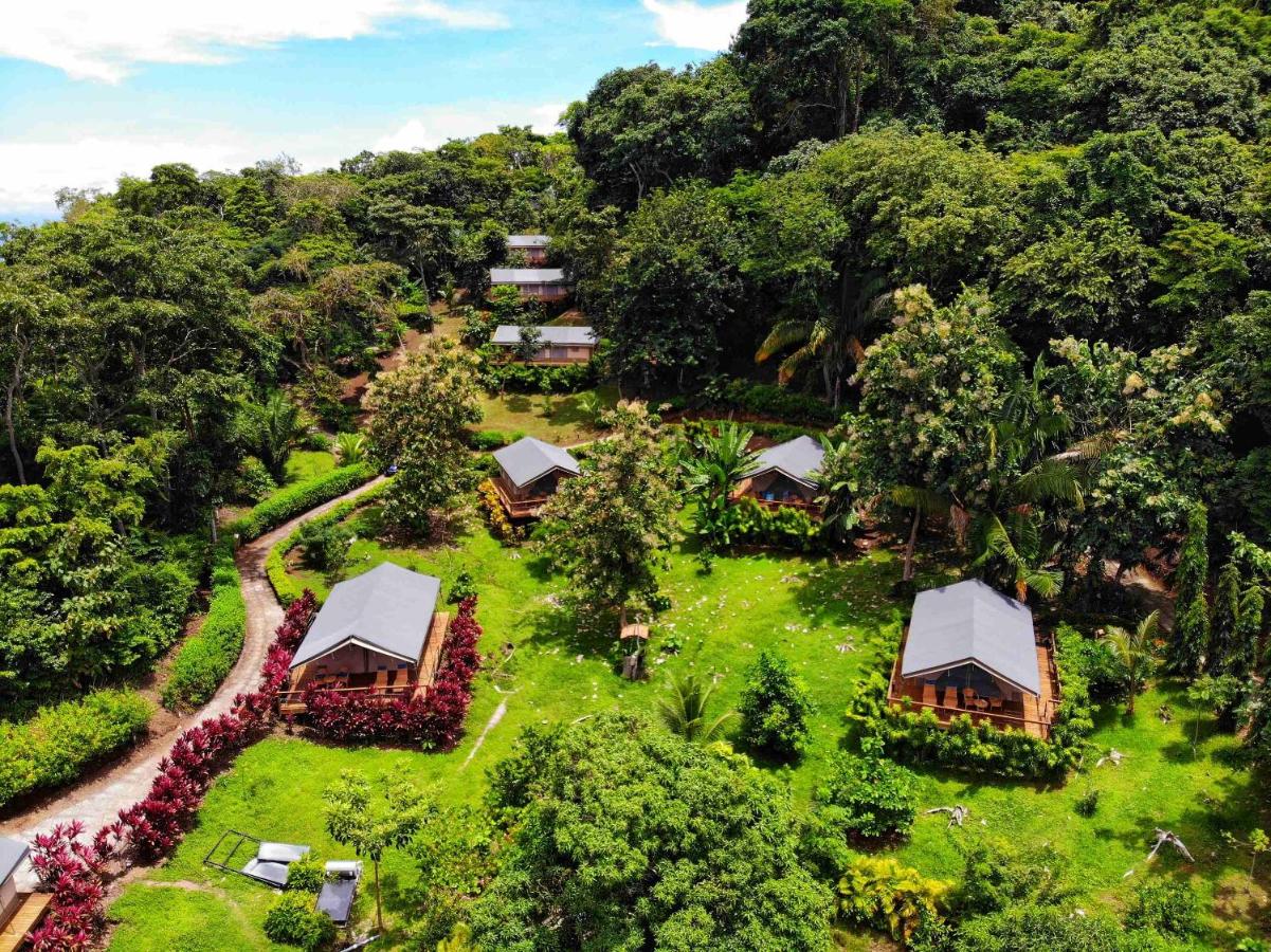 Isla Chiquita Glamping Hotel Costa Rica