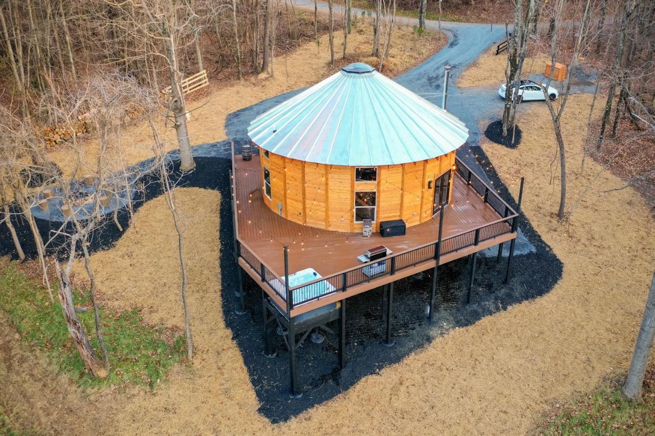 Shenandoah Yurt Glamping with Hot Tub