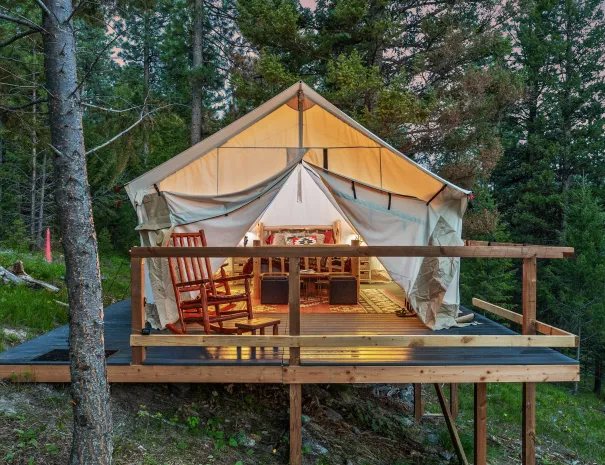 The Hohnstead - GLamping with Hot Tub