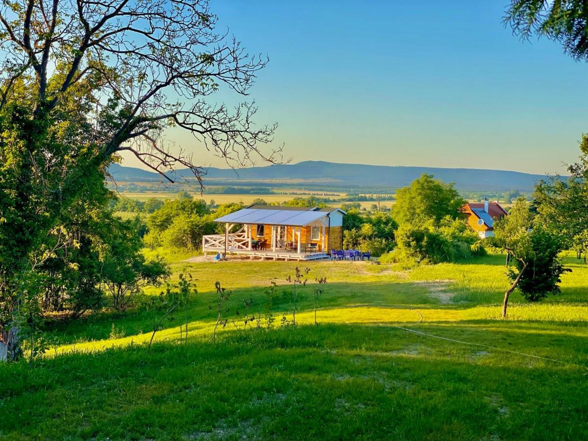 Bohemian Eco lodge át lake Balaton - Glamping Hungary