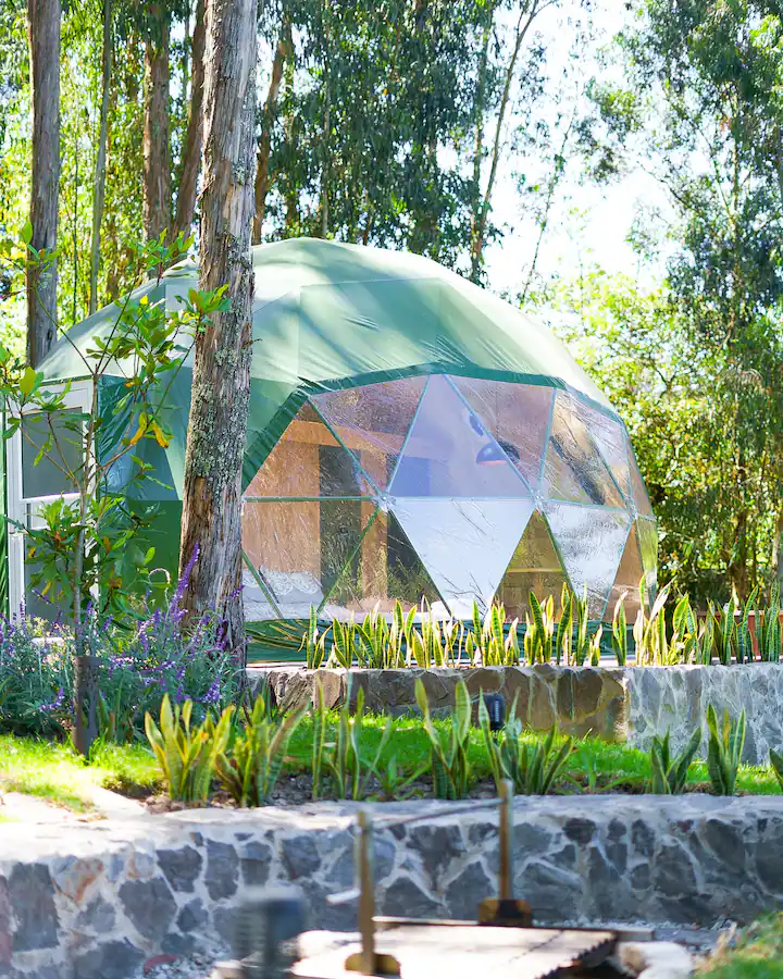 Glamping Dome with a view of the Mountains - Ecuador