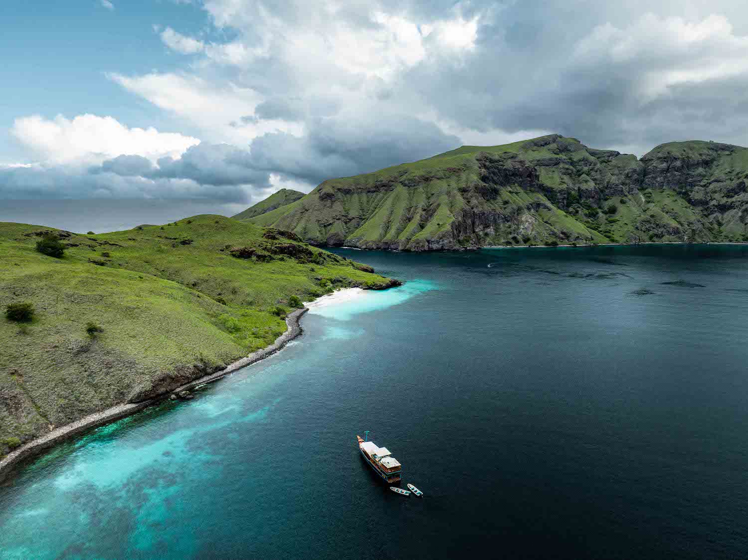 Uber Scuba Komodo Amalia Review: Diving in Paradise